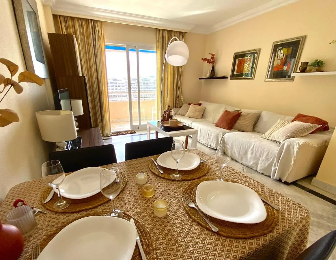 Exclusive Puerto Banus Beach Apartment Free Parking Wifi & Swimming Pool Marbella Spanyolország